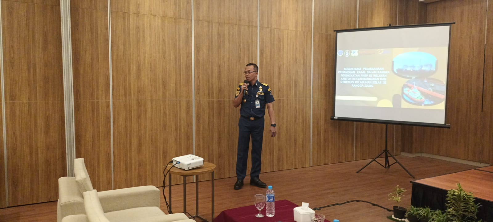 Sosialisasi Pelaksanaan Pemanduan Kapal Di Wilayah Kerja Kantor Kesyahbandaran dan Otoritas Pelabuhan Kelas III Rangga Ilung